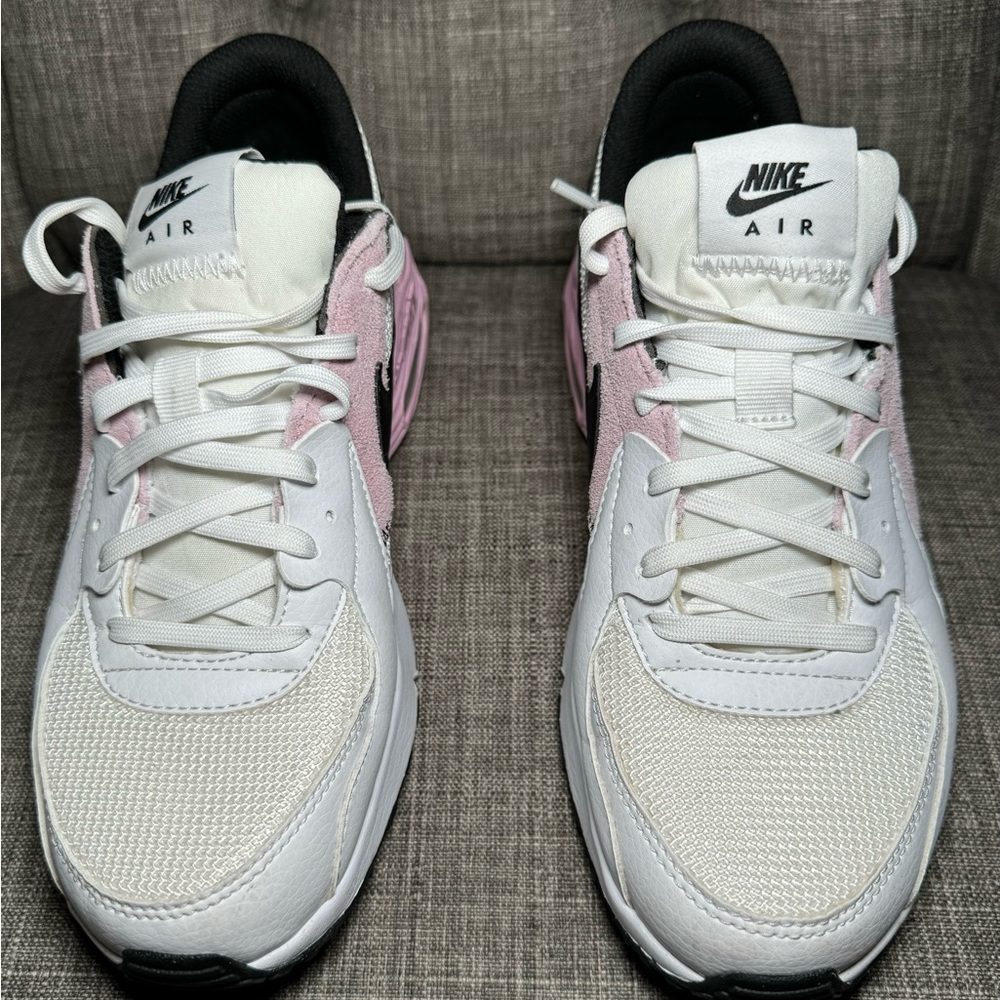 Nike Air Women's Athletic Shoes - White and Pink
